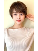 30代40代に人気コンパクトで大人可愛いショート　ハンサム
