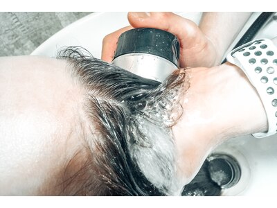 水はマイクロバブルを使用するので、髪と頭皮環境改善