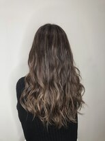 スタジオ ロサ(studio ROSA)&nbsp;バレイヤージュ風ハイライト☆担当マサキ