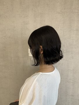 トリコ(ToricO) 夏にピッタリ!襟足スッキリ切りっぱなしボブ☆