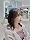 お顔まわりかわいいくびれミディアム韓国風顔まわりカット