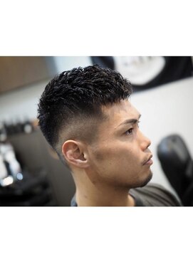 リヴ ヘアワークス(LiVE HAIR WORKS) fade×アイロンP