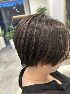 アモ('amo) スタイリッシュショート