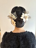 アッカ(ACCA)&nbsp;タイトシニヨンアレンジ