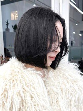 ニトバイアンキシム(nit by ahnkism) 韓国ワンホンヘア顔まわりタッセルカット堀江