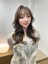 バド(bado)&nbsp;ベージュカラー/透明感カラー／レイヤーカット／髪質改善/本町