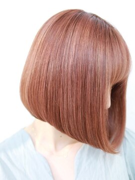 ロア インターナショナル 新宿店(LoA International) 前下がりシルエットのボブ