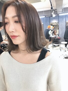 アイニコプラス(ainico.+) シアーアッシュカラー　外ハネボブ