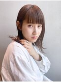 外ハネ艶ブラウン_エアリーミディショートパーマ_8392