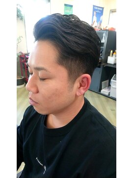 コウ(KOH) ツーブロパートスタイル