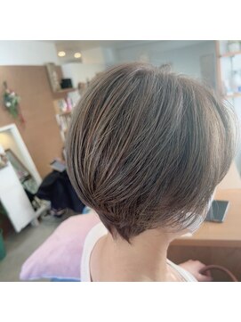 ジョワイユヘアーデザイン(Joyeux) joyeux白髪ぼかしハイライト【山口貴裕】