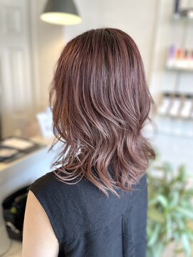 ヴィフ ヘアアンドデザイン(Vif hair&design) ピンクベージュのグラデーションカラー