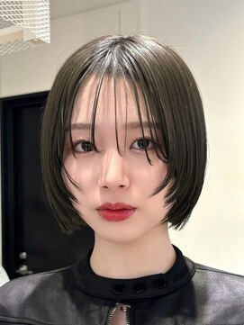 ノイ(noi) 顔周りレイヤーカットグレージュカラーくびれボブベージュカラー