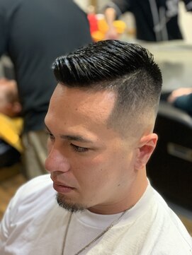 バーバーブロス(BAR BER bro's) ハードパートスタイル！！