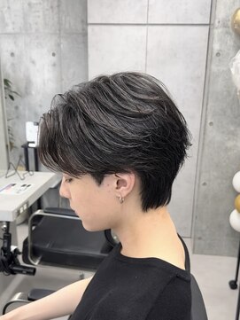 ネクスト 渋谷(NEXT) MEN’S HAIR/サーフカール/刈り上げセンターパート/渋谷