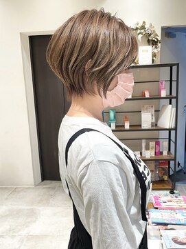 バンプ ギンザ(BUMP GINZA) 30代40代50代前髪なし銀座小顔絶壁解消大人ショートハイライト伊