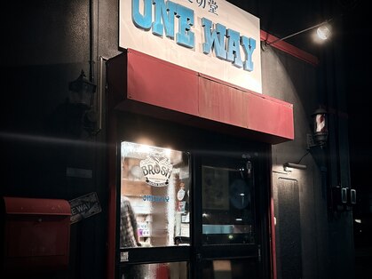 ワンウェイ(ONE WAY)の写真
