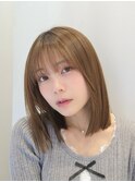 表参道酸性ストレート艶髪ミディアムレイヤーアッシュグレー30代