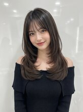 リノア(Linoa)&nbsp;透明感で前髪ありレイヤースタイル