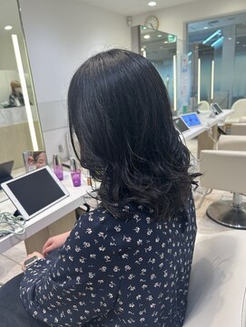 ケンジ 平塚 アネッタ(KENJE annetta) コテ巻き風パーマ