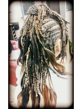 トリットフューアトリット(Hair & Make studio Tritt fur Tritt) Akamiho作品14