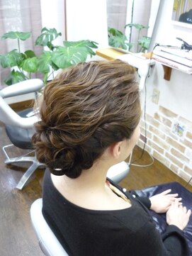 エイチワイヘアーデザイン(HY hair design) プリンセスアップ