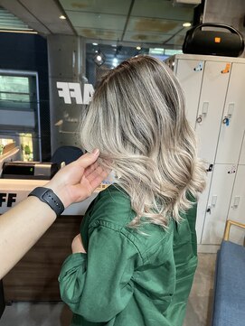 ラフ(LAFF) #黒髪#ボブルフ#ネビージュ#小顔#ワンレン