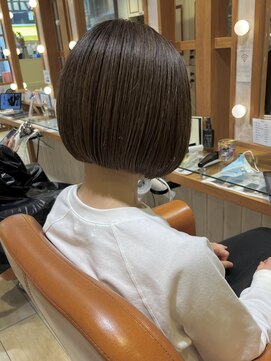 ネオリーブ クタ 町田店(Neolive kuta) 【Ｎｅｏｌｉｖｅｋｕｔａ町田店】切りっぱなしボブ