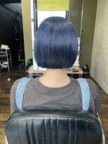 ガルボ ヘアー(garbo hair)&nbsp;ブルーブラック　切りっぱなしボブ　あごライン　ミニボブ