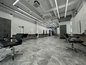 HOMME BLANCHE’ 【オム　ブランシェ】