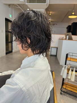 リイチ(LIICHI) マッシュウルフベースのパーマスタイル