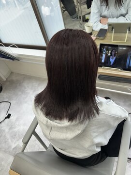 アチェロ(Acero.) ミディアム外ハネスタイル