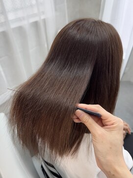 ランプシー(Lampsi) ストレートなのに動く髪を叶える【次世代髪質改善】