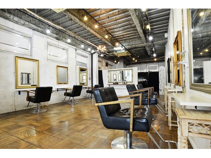 アーサス ヘアー サローネ 浦安店(Ursus hair salone by HEADLIGHT)の写真