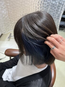 アズール 草加(azule) インナーカラー　イヤリングカラー　ネイビー