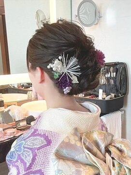 美容堂 KIMONOヘア ゆるふわシニオン