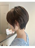 くびれヘア大人美人ショート