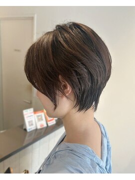 ギネス(Giness) くびれヘア大人美人ショート