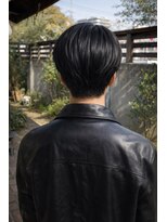 テントヘアー(tent hair) メンズにおすすめ。自然光で映える艶ショート