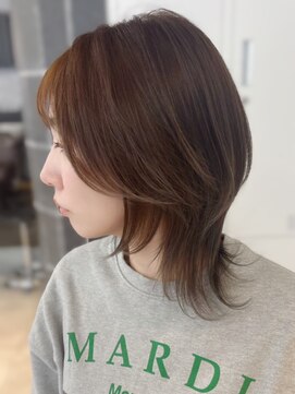 リアンバイアリュール(Lian by Allure) レイヤーカットハッシュカットミディアムレイヤーショートボブ