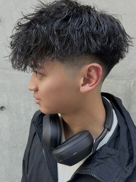 リコ ヘアアンドリラクゼーション 名駅店(LICO HAIR＆RELAXATION) フェード　スペインカールヘア　名古屋駅/メンズ/パーマ/眉毛