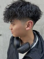 リコ ヘアアンドリラクゼーション 名駅店(LICO HAIR&RELAXATION) フェード スペインカールヘア 名古屋駅/メンズ/パーマ/眉毛
