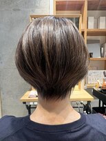アルトル 池袋2nd(altru)&nbsp;◇大人40代50代60代ショートボブ丸みショート白髪ぼかし