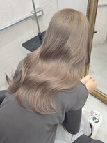 レアル(REAL) ミルクティーベージュ/ブリーチ/ダブルカラー/ベージュ/心斎橋