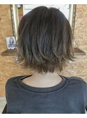 外ハネショート×アッシュ