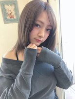 プラウド&nbsp;ストレート感が可愛い☆可愛いミディアムスタイル