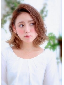 フォルテレイ 青山(FORTE Lei) 【FORTE青山/表参道】外国人風ヌーディーベージュ外ハネ耳掛け