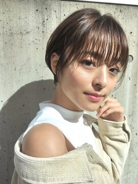 キー(kii) 大人可愛い耳かけ小顔ショートボブ