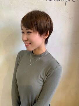 フェイスデコ アヴェダ セカンド(FACE DECO AVEDA/2nd) 大人女子ベリーショート