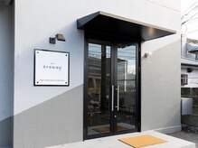 ソスウェイ(sosway)の雰囲気（サロン周辺は閑静な住宅街。サロン前に駐車場3台完備◎）